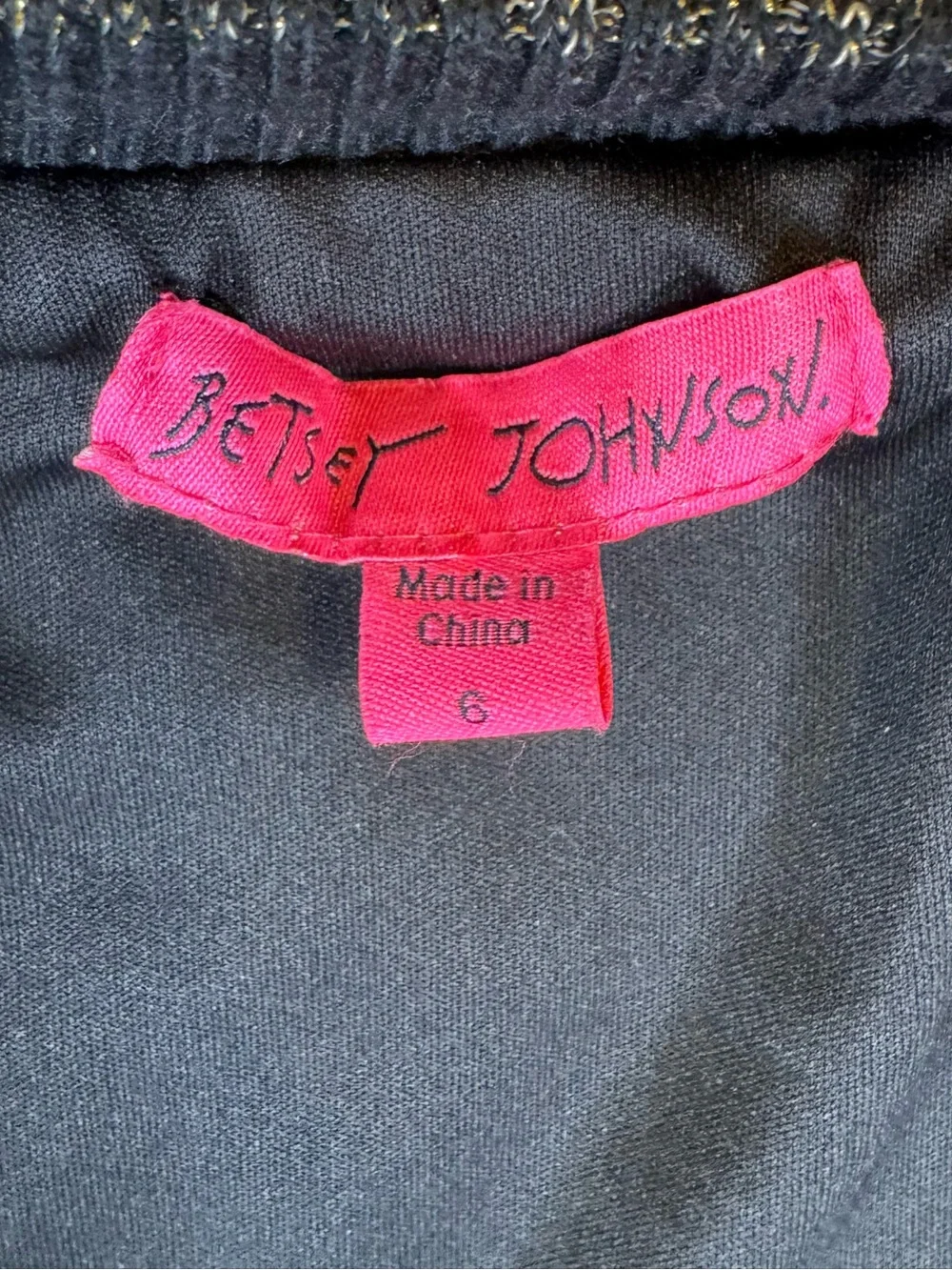 Betsey Johnson girls' green camouflage bomber jacket, Girls size 6